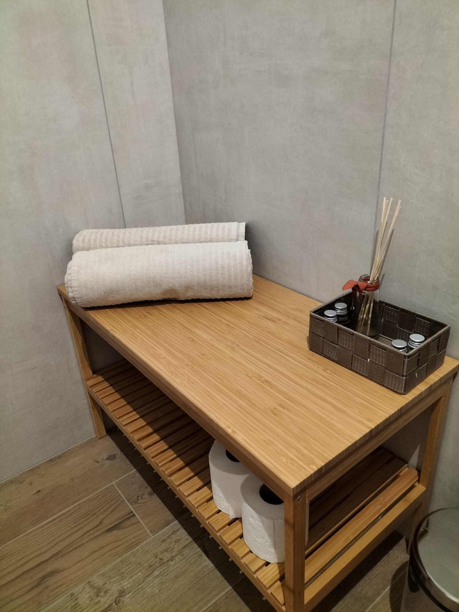 LARES particolare bagno 3